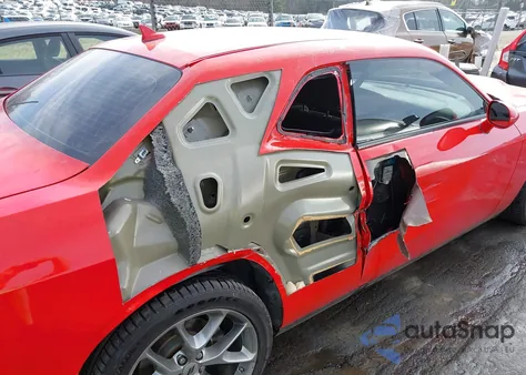 2022 Dodge Challenger Gt z USA, uszkodzony, nr VIN 2C3CDZJG9NH249485